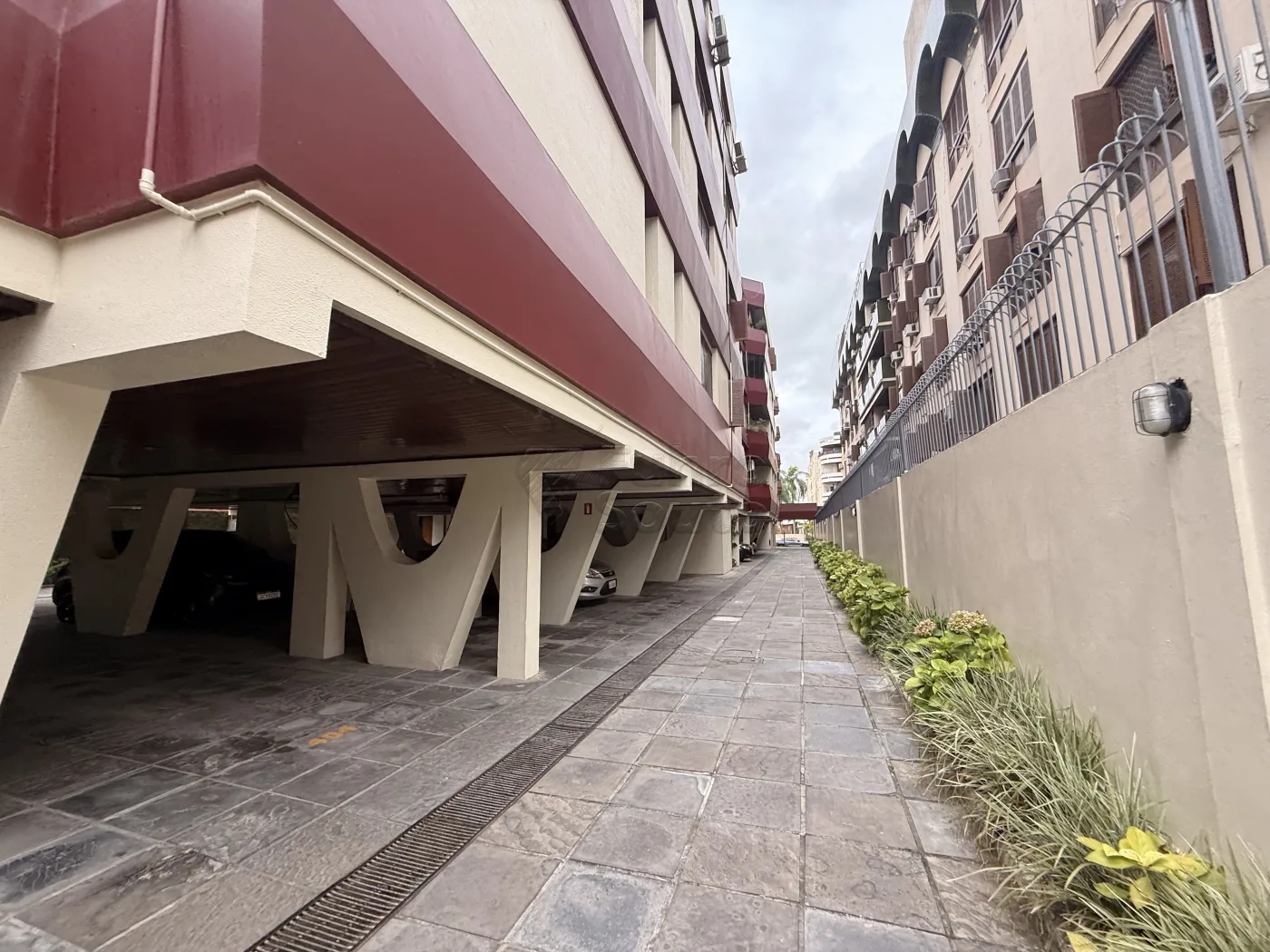 Comprar Apartamento / Padr&atilde;o em Pelotas R$ 530.000,00 - Foto 16