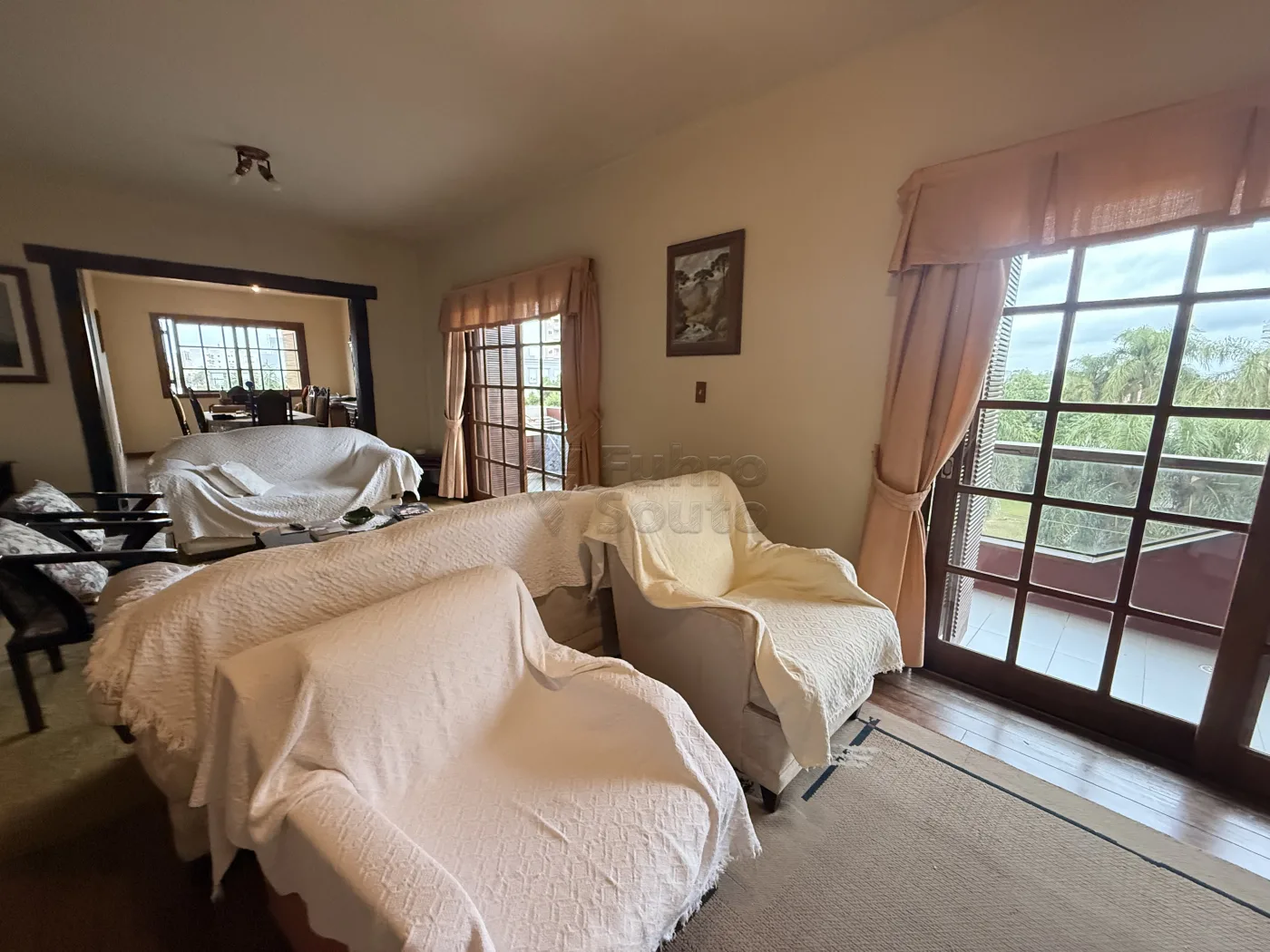 Comprar Apartamento / Padr&atilde;o em Pelotas R$ 530.000,00 - Foto 3