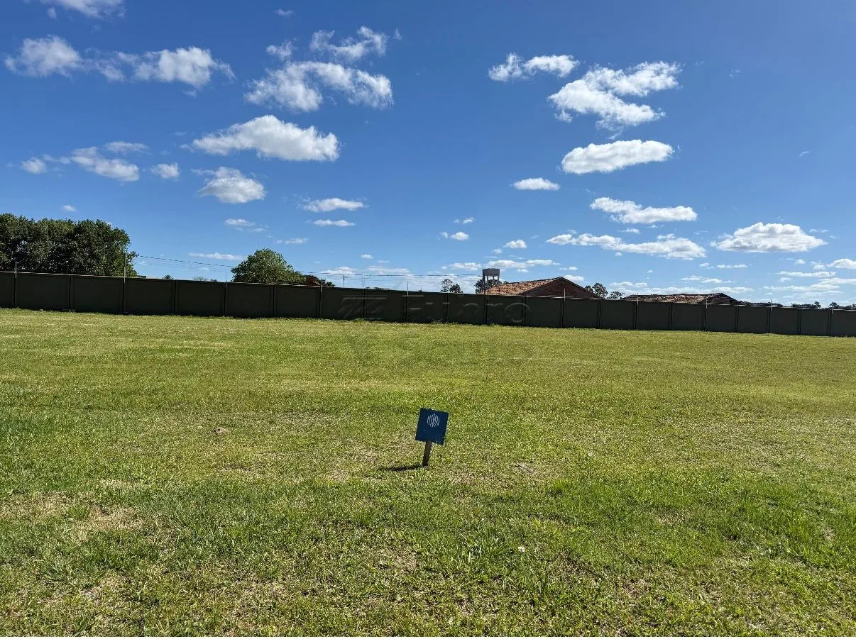 Comprar Terreno / Condom&iacute;nio em Pelotas R$ 380.000,00 - Foto 1