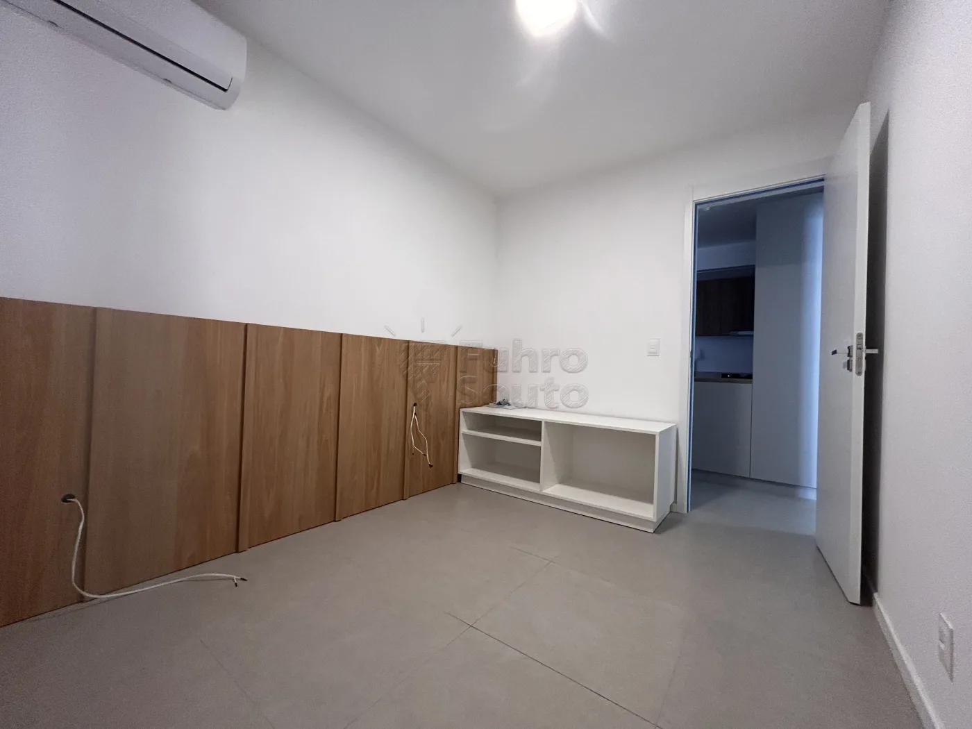 Comprar Apartamento / Padr&atilde;o em Pelotas R$ 320.000,00 - Foto 8