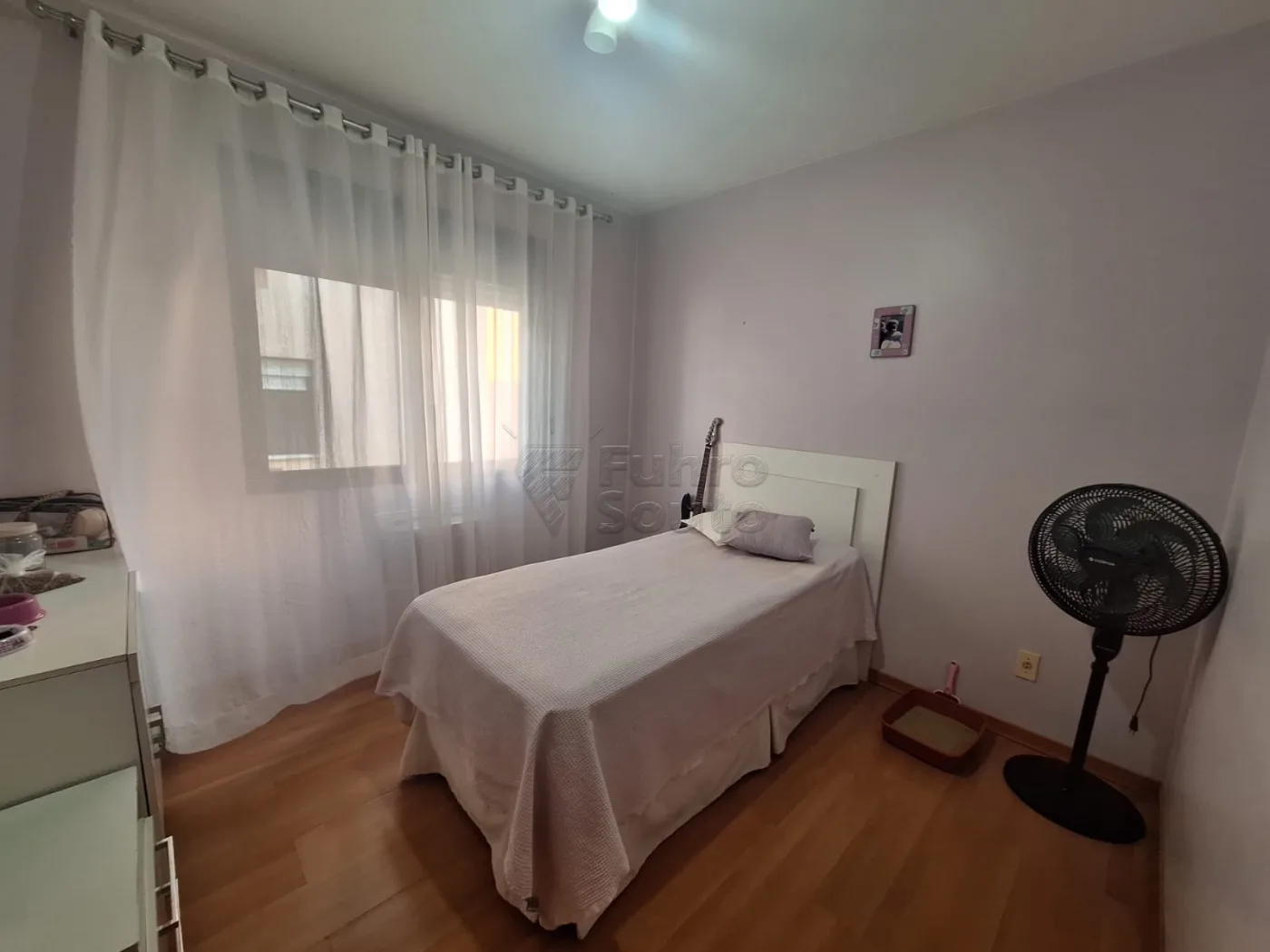 Comprar Apartamento / Padr&atilde;o em Pelotas R$ 490.000,00 - Foto 10