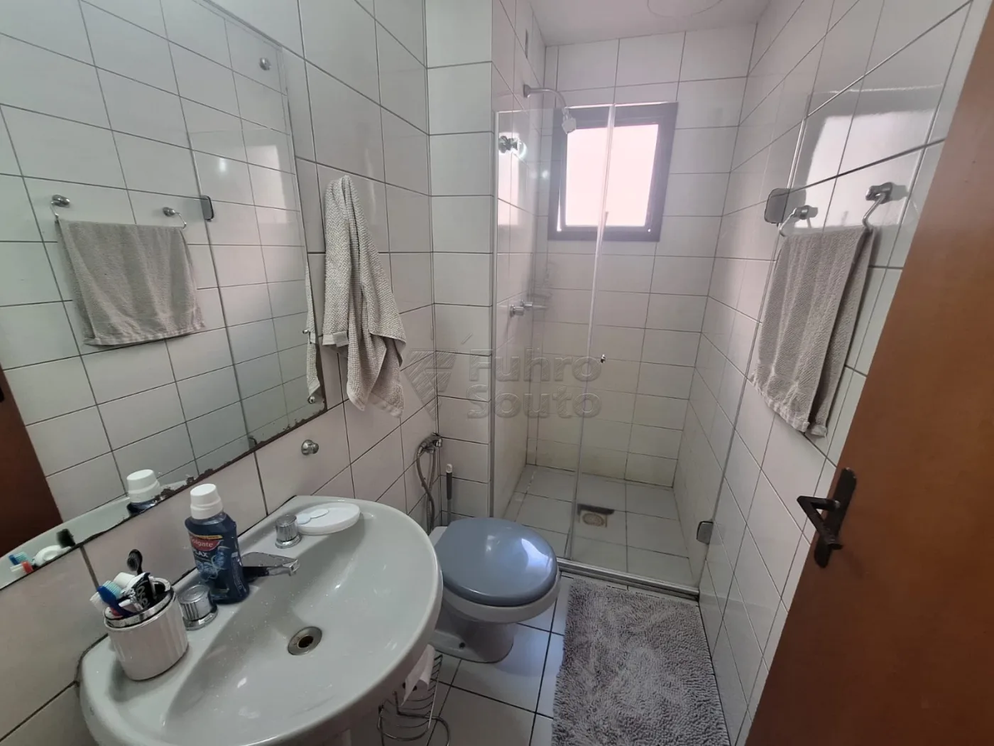 Comprar Apartamento / Padr&atilde;o em Pelotas R$ 490.000,00 - Foto 13