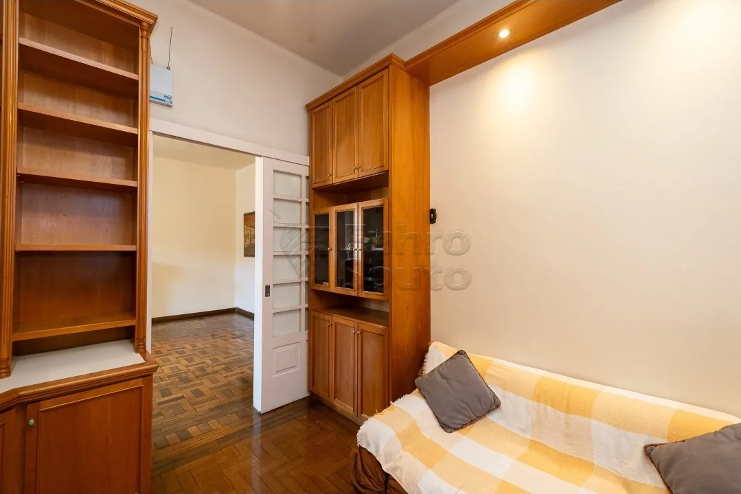 Comprar Casa / Padr&atilde;o em Pelotas R$ 750.000,00 - Foto 18