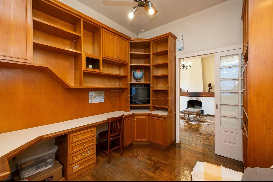 Comprar Casa / Padr&atilde;o em Pelotas R$ 750.000,00 - Foto 26