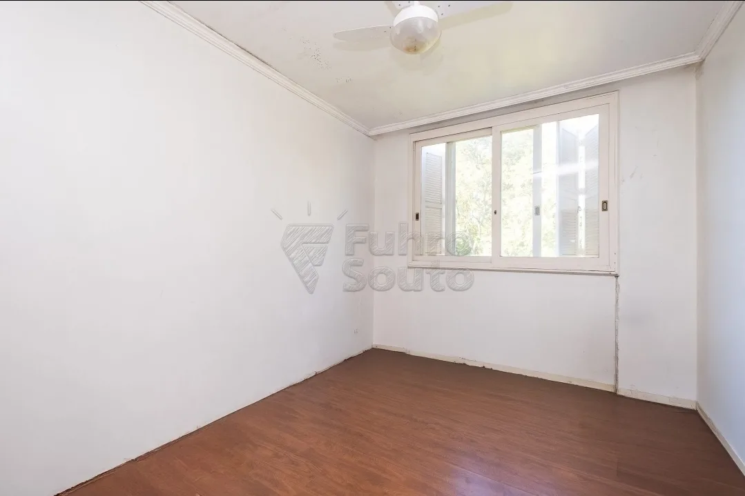 Comprar Casa / Padr&atilde;o em Pelotas R$ 749.000,00 - Foto 13