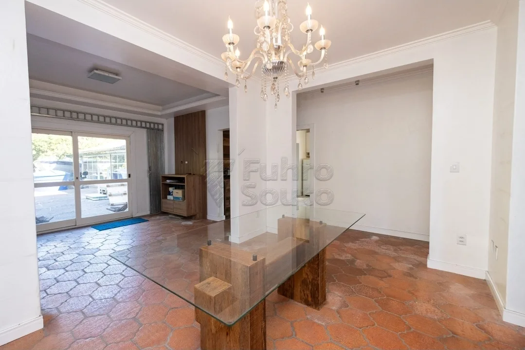 Comprar Casa / Padr&atilde;o em Pelotas R$ 749.000,00 - Foto 8