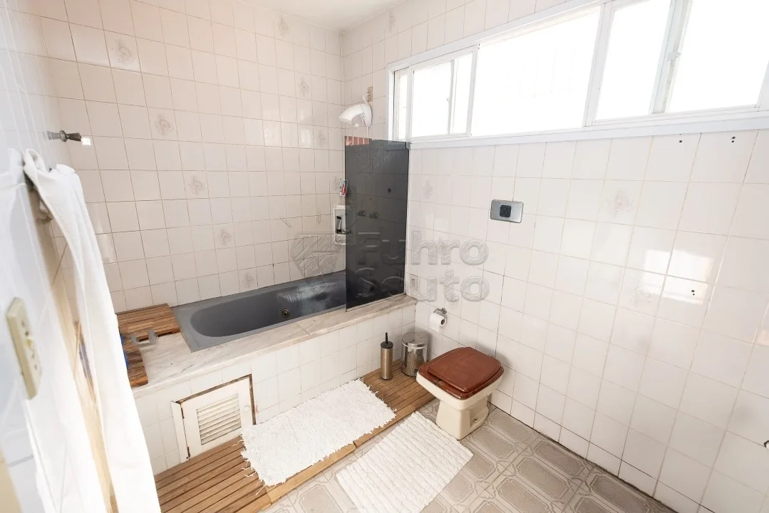Comprar Casa / Padr&atilde;o em Pelotas R$ 749.000,00 - Foto 31
