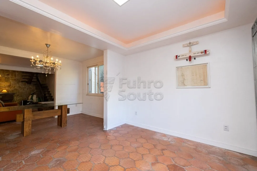 Comprar Casa / Padr&atilde;o em Pelotas R$ 749.000,00 - Foto 9