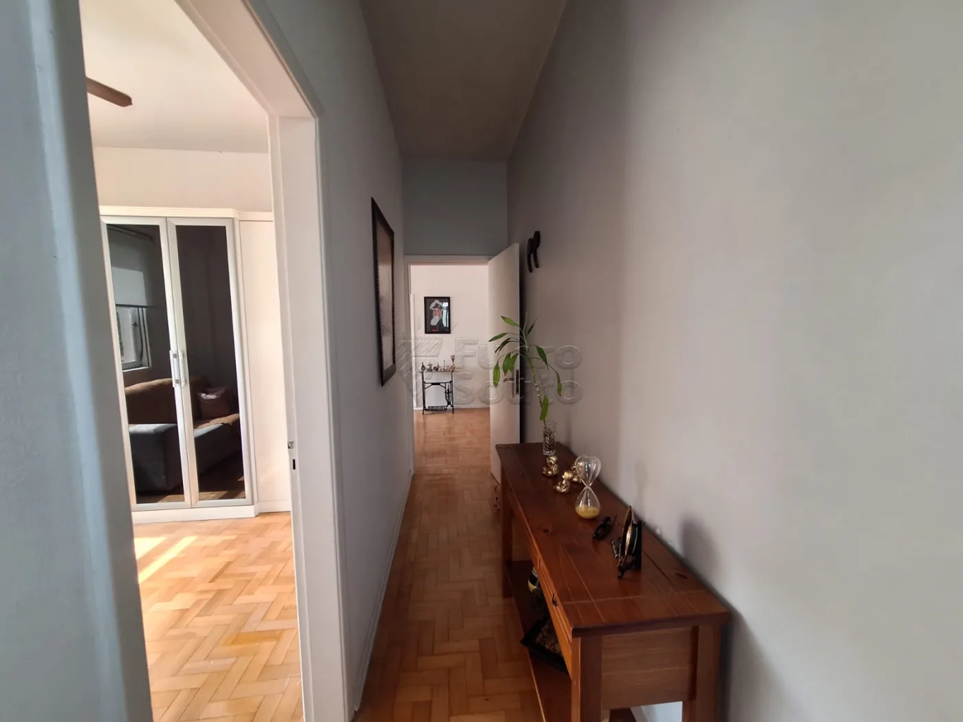 Comprar Apartamento / Padr&atilde;o em Pelotas R$ 435.000,00 - Foto 9