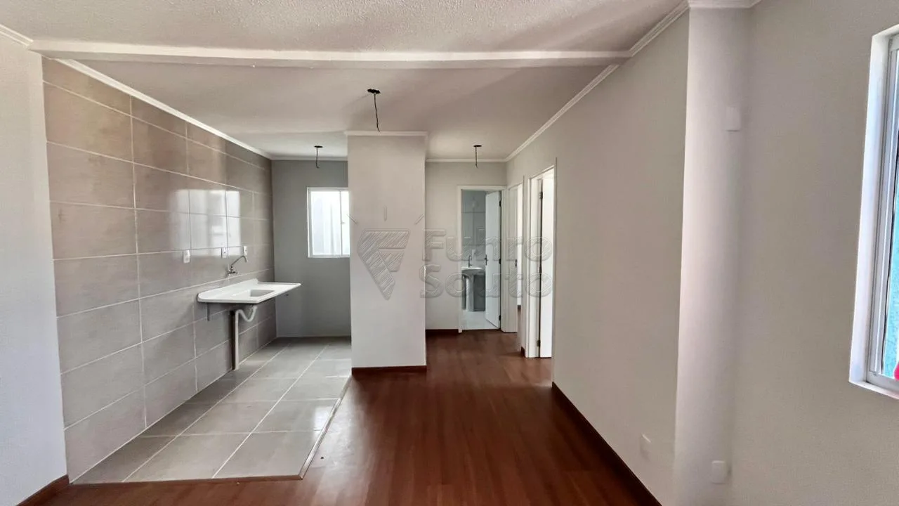 Comprar Apartamento / Padr&atilde;o em Pelotas R$ 170.000,00 - Foto 3