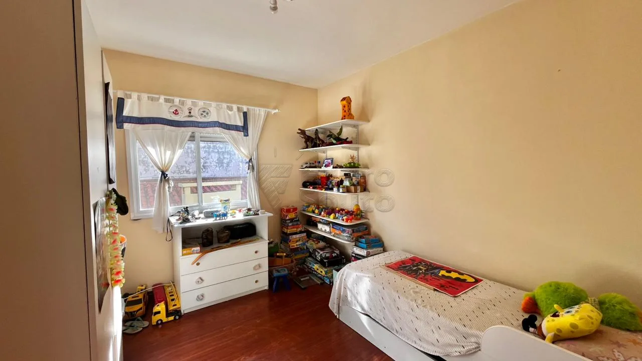 Comprar Casa / Padr&atilde;o em Pelotas R$ 630.000,00 - Foto 13