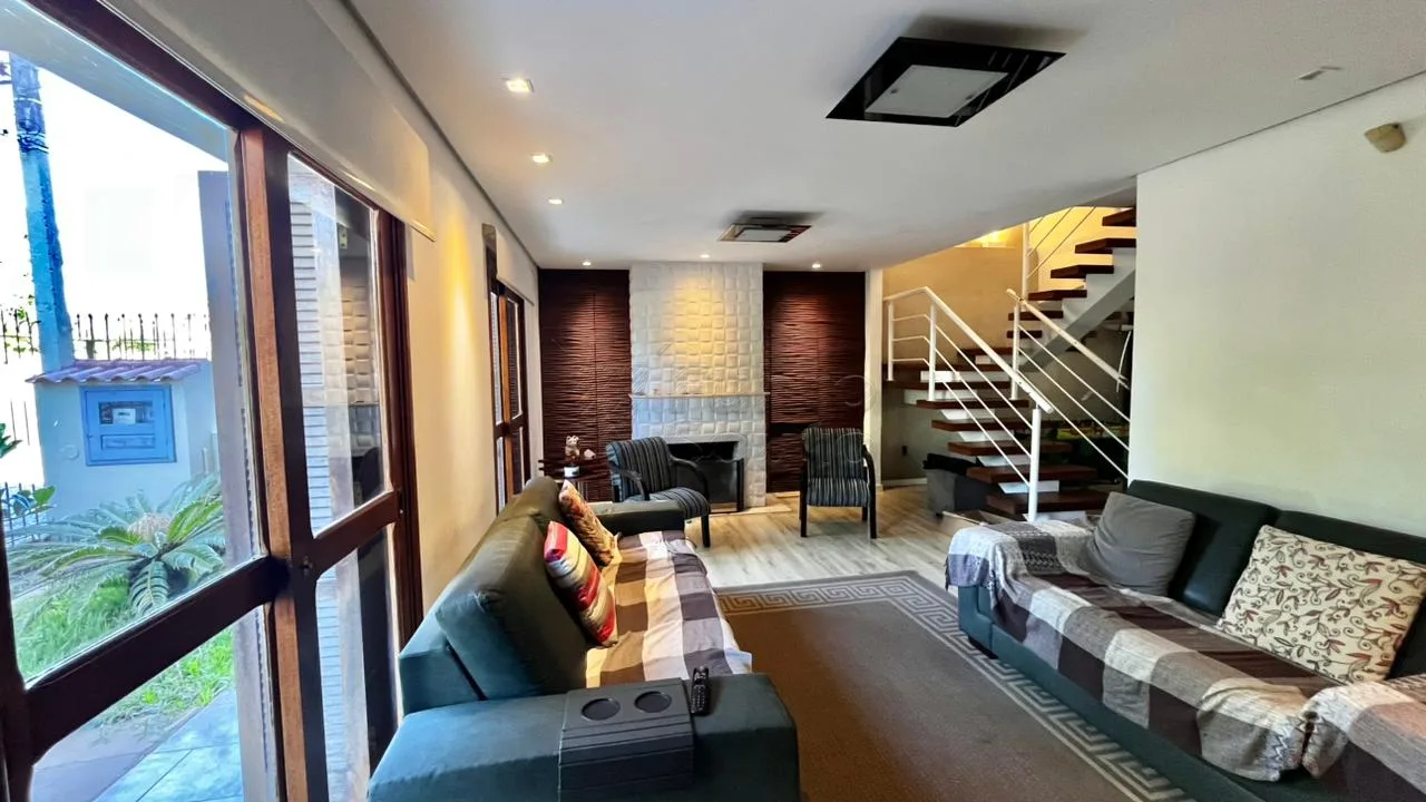 Comprar Casa / Padr&atilde;o em Pelotas R$ 630.000,00 - Foto 2