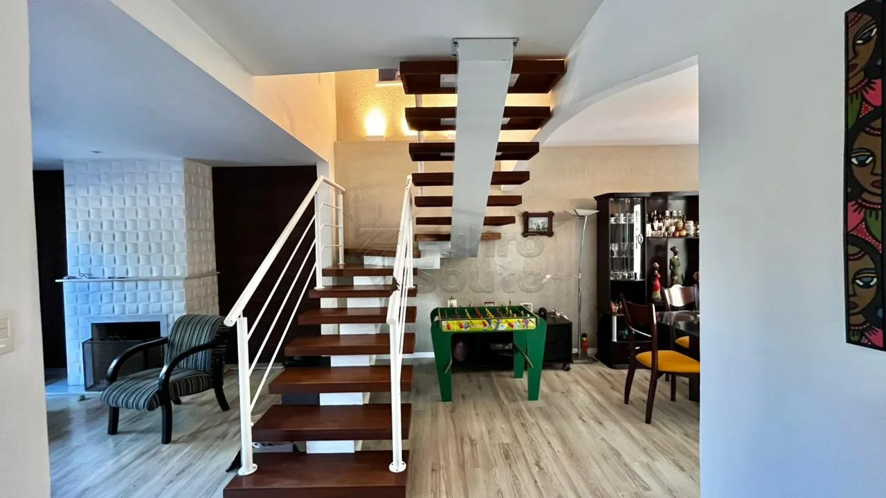 Comprar Casa / Padr&atilde;o em Pelotas R$ 630.000,00 - Foto 6