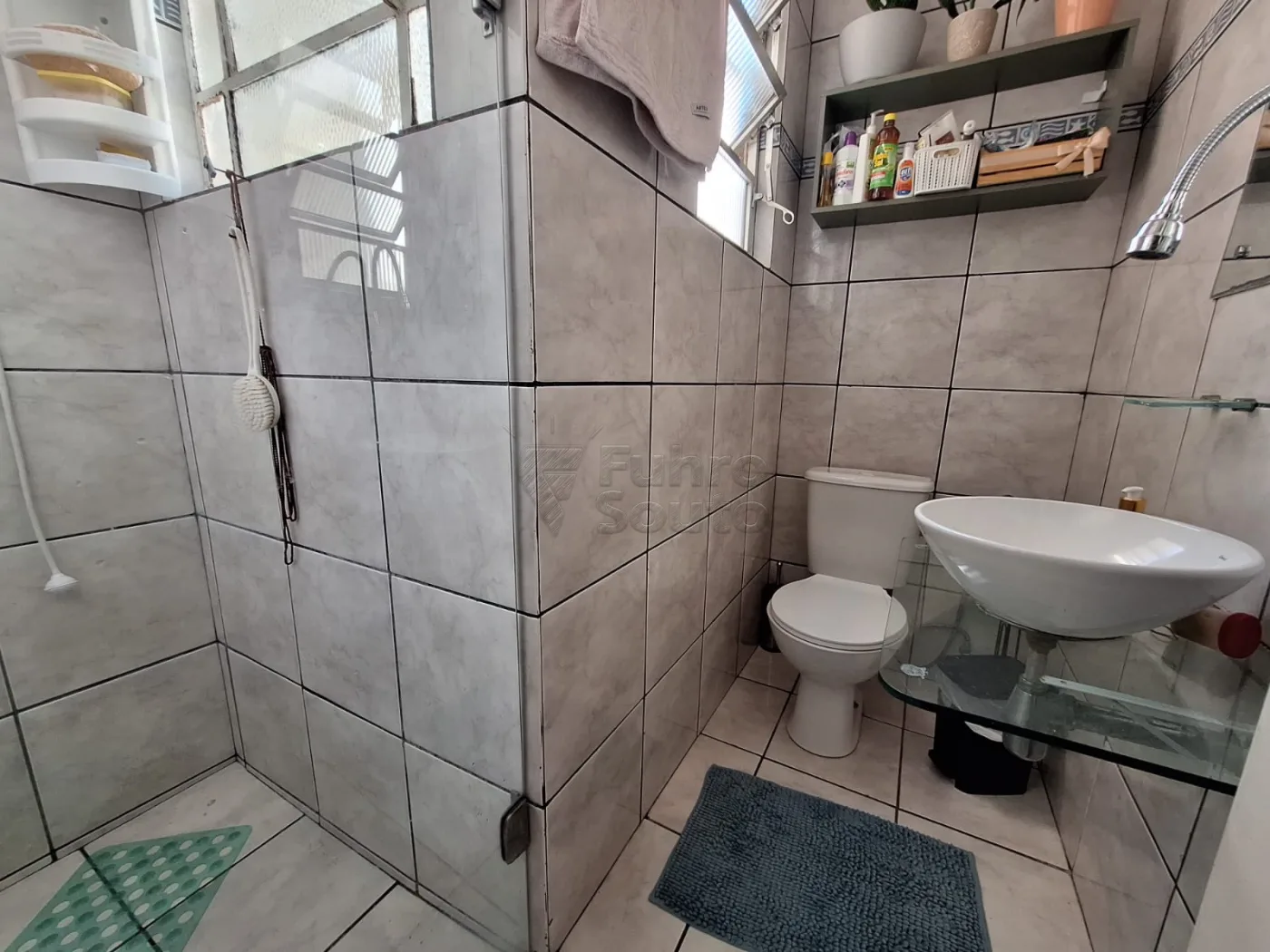 Comprar Apartamento / Padr&atilde;o em Pelotas R$ 220.000,00 - Foto 10