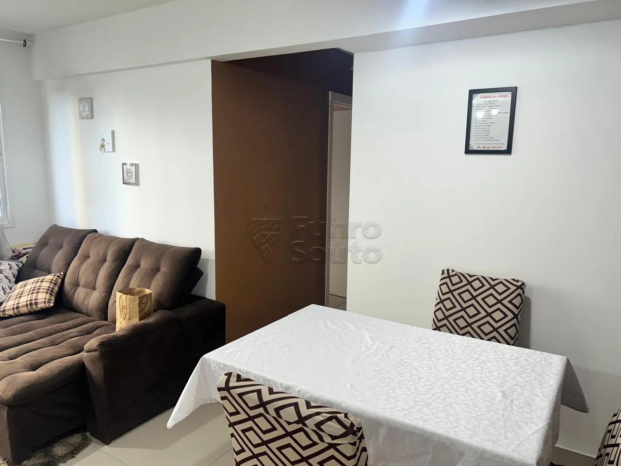 Comprar Apartamento / Padr&atilde;o em Pelotas R$ 275.000,00 - Foto 4