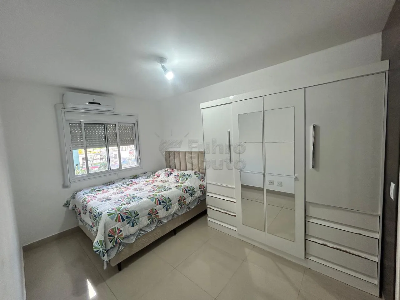 Comprar Apartamento / Padr&atilde;o em Pelotas R$ 275.000,00 - Foto 7