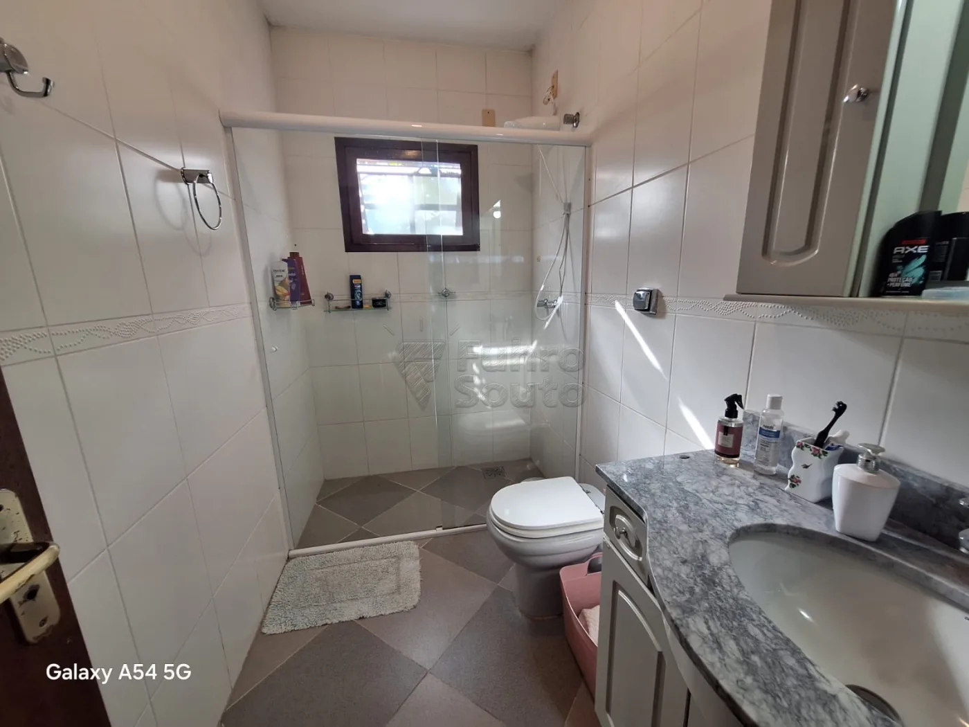 Comprar Casa / Padr&atilde;o em Pelotas R$ 1.100.000,00 - Foto 12