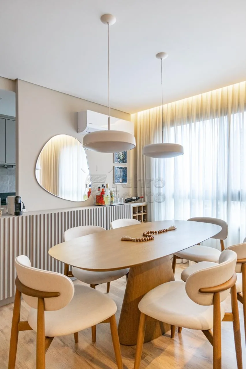Comprar Apartamento / Padr&atilde;o em Pelotas R$ 870.000,00 - Foto 2