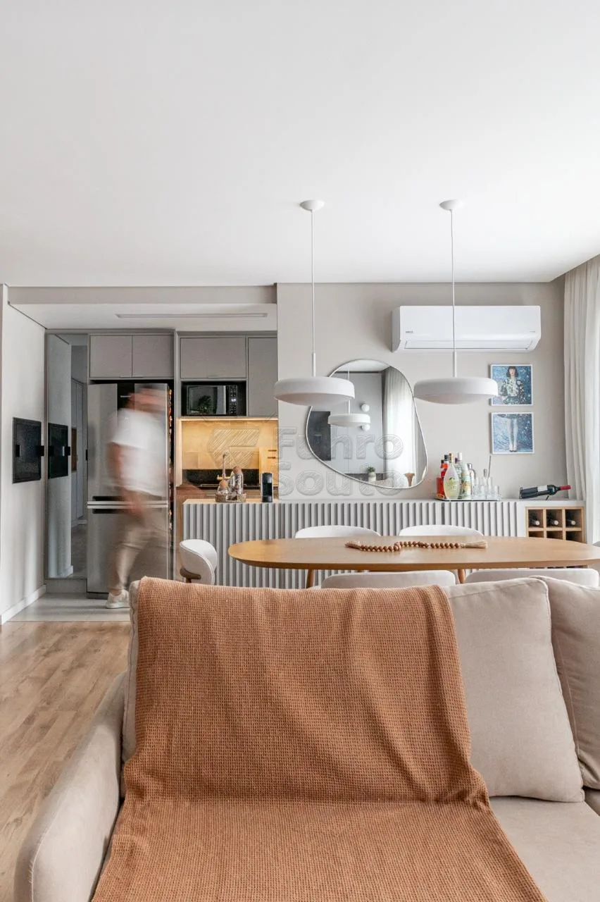 Comprar Apartamento / Padr&atilde;o em Pelotas R$ 870.000,00 - Foto 7