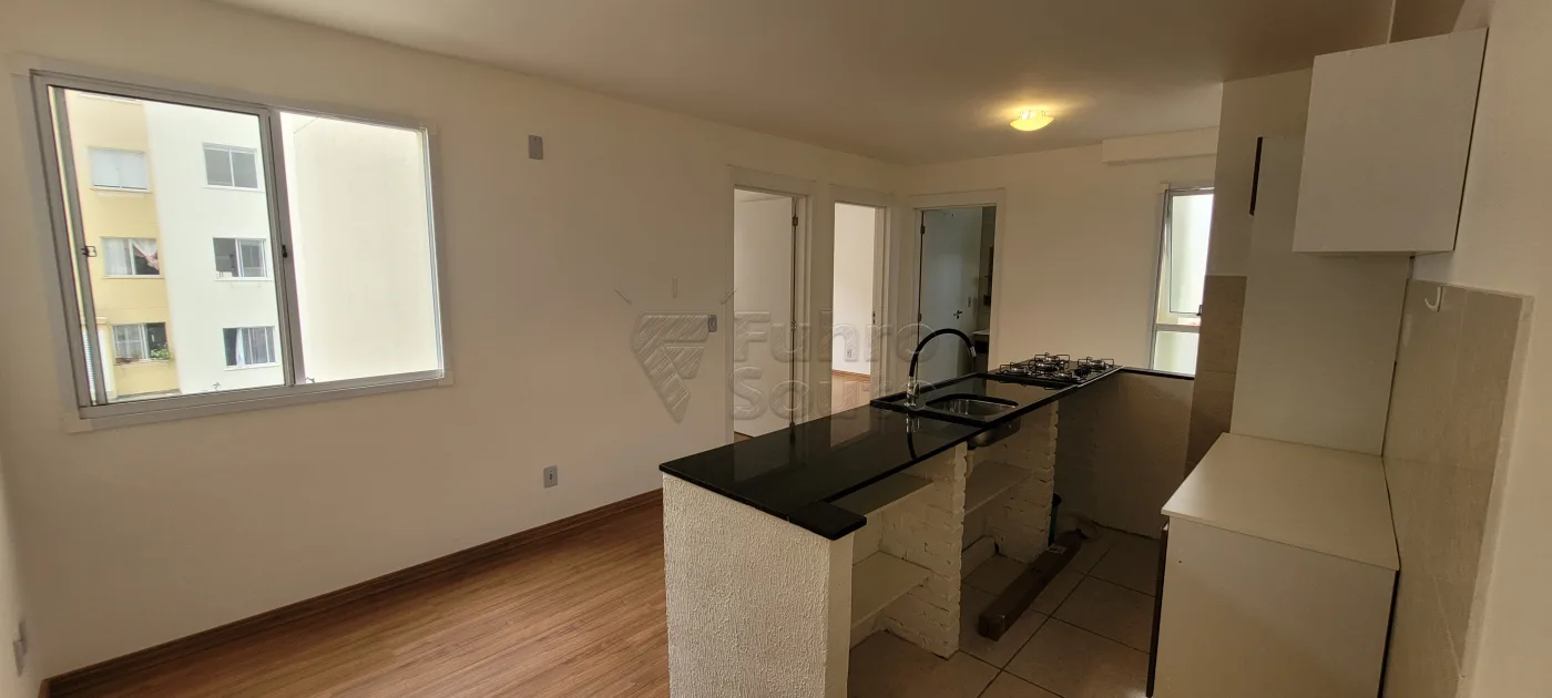 Comprar Apartamento / Padr&atilde;o em Pelotas R$ 169.000,00 - Foto 3