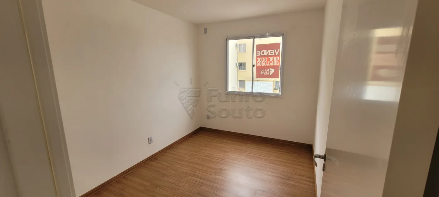 Comprar Apartamento / Padr&atilde;o em Pelotas R$ 169.000,00 - Foto 5