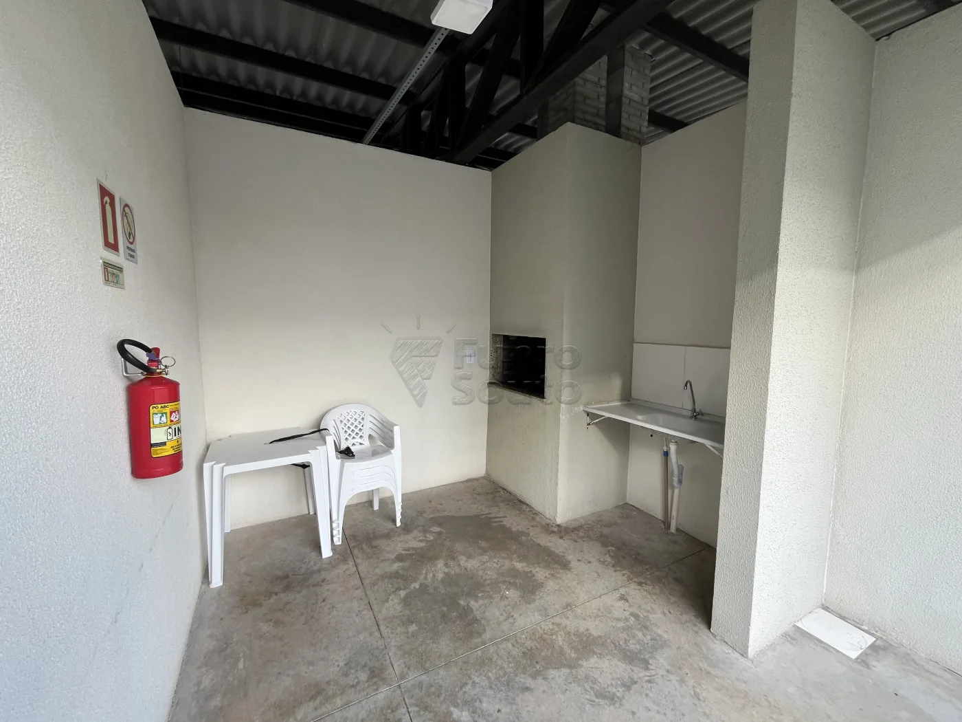 Comprar Apartamento / Padr&atilde;o em Pelotas R$ 154.900,00 - Foto 7