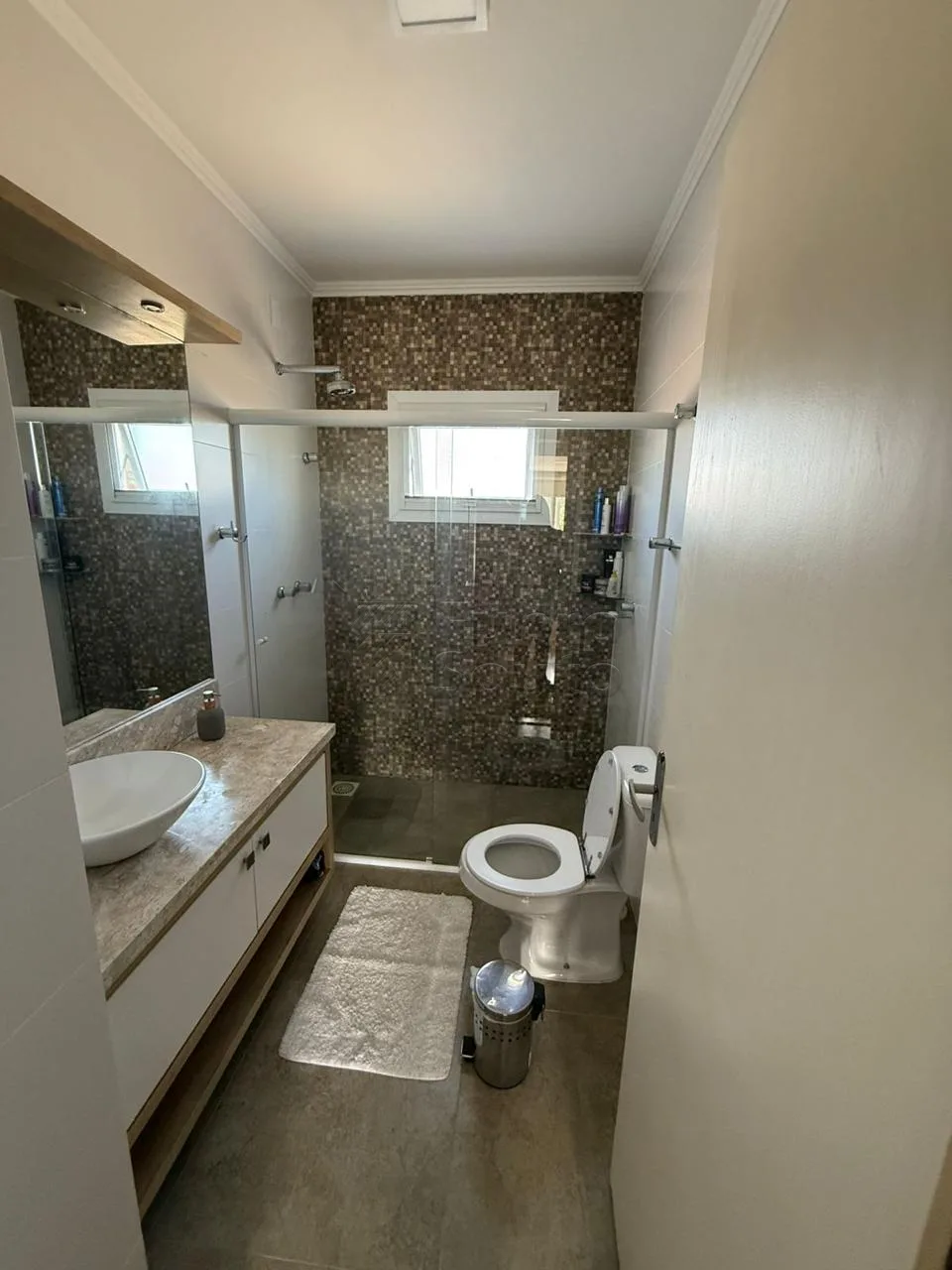 Comprar Casa / Padr&atilde;o em Pelotas R$ 980.000,00 - Foto 11