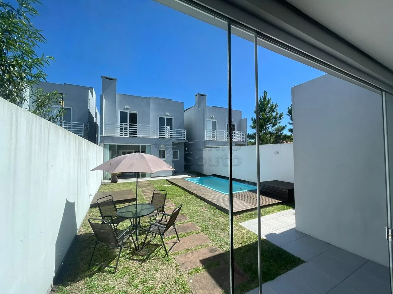 Comprar Casa / Padr&atilde;o em Pelotas R$ 980.000,00 - Foto 13