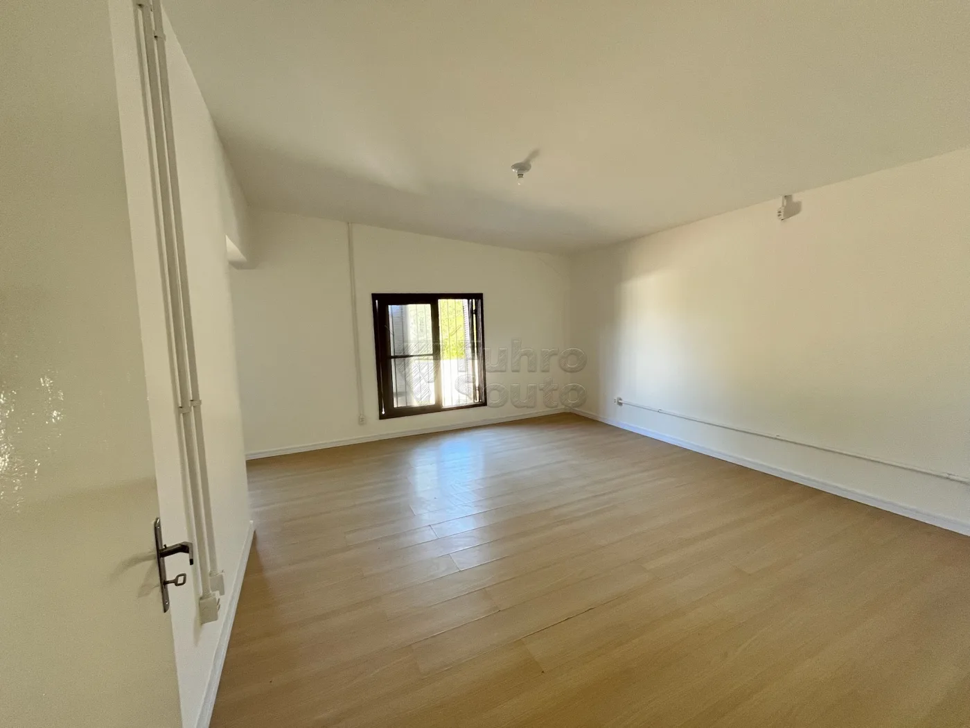 Comprar Casa / Padr&atilde;o em Pelotas R$ 1.600.000,00 - Foto 5