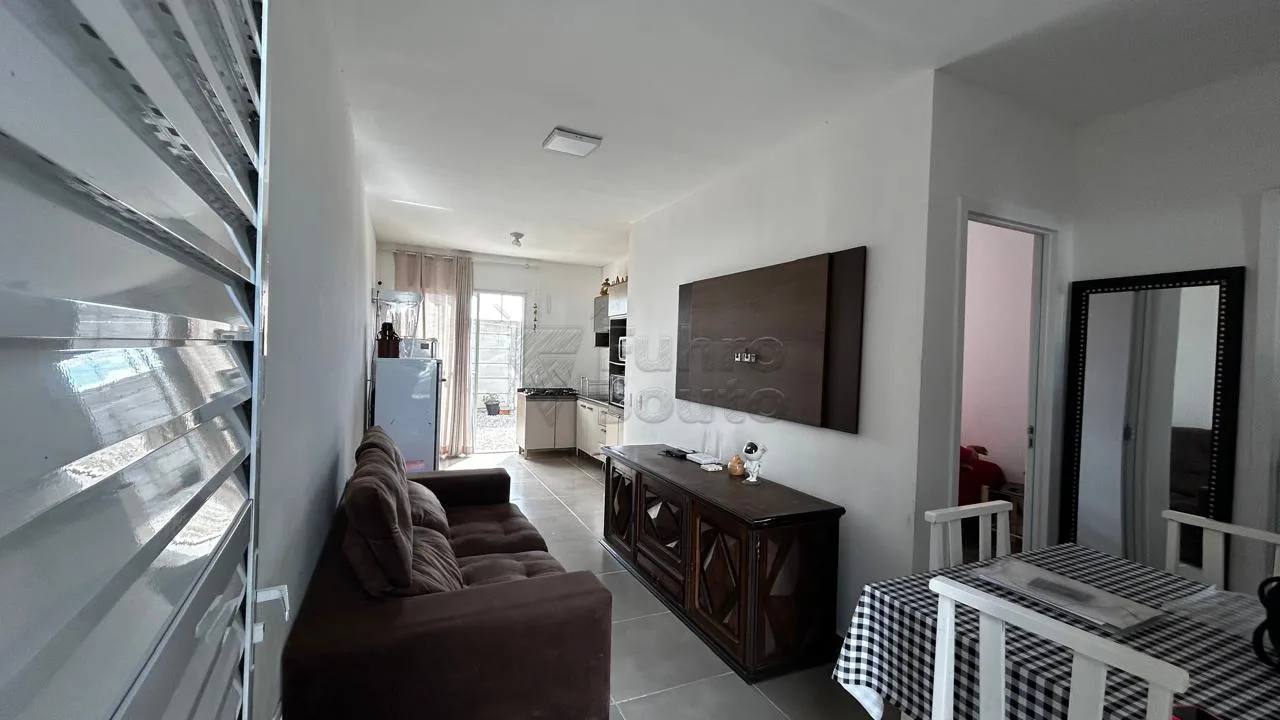 Comprar Casa / Condom&iacute;nio em Pelotas R$ 225.000,00 - Foto 1