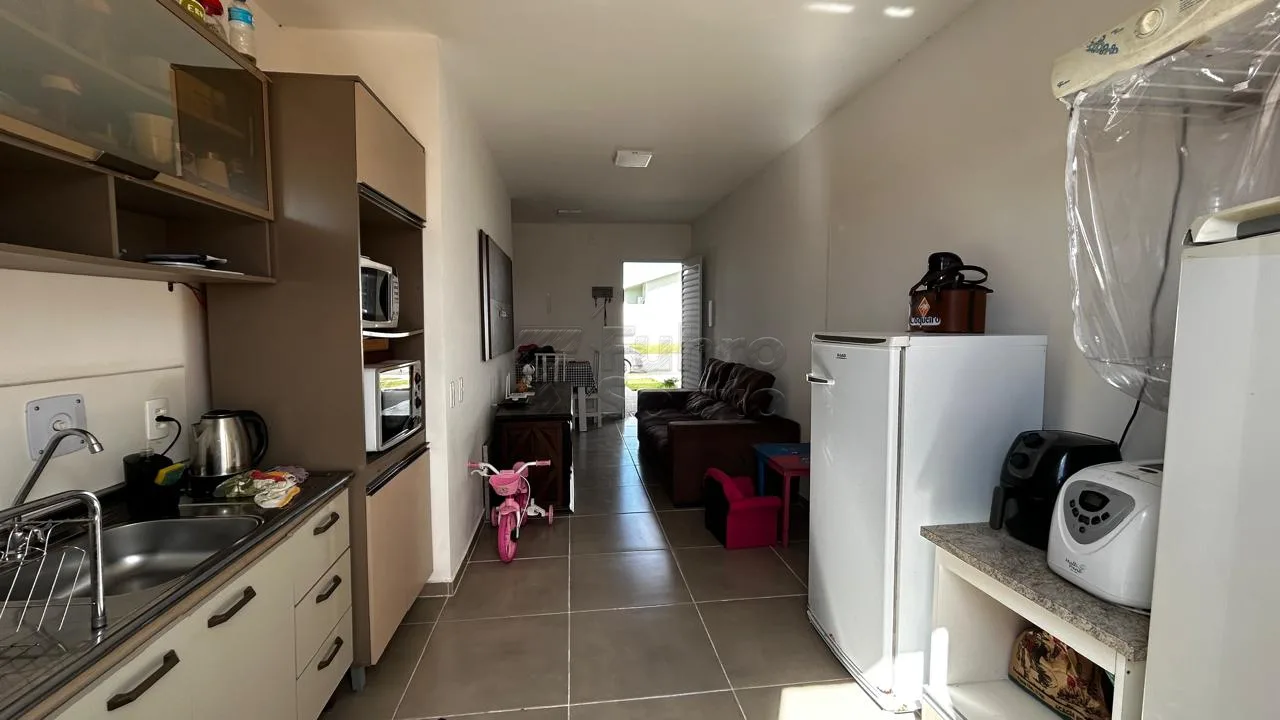 Comprar Casa / Condom&iacute;nio em Pelotas R$ 225.000,00 - Foto 2