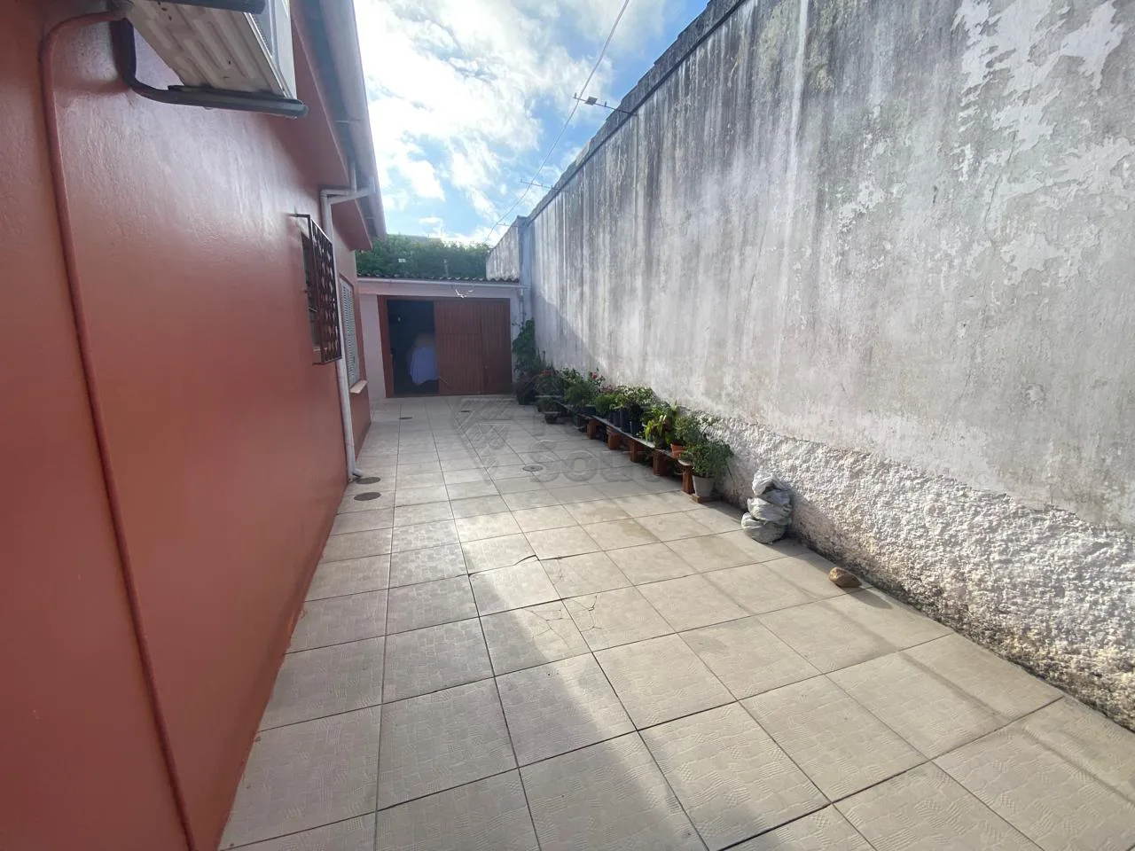 Comprar Casa / Padr&atilde;o em Pelotas R$ 380.000,00 - Foto 8