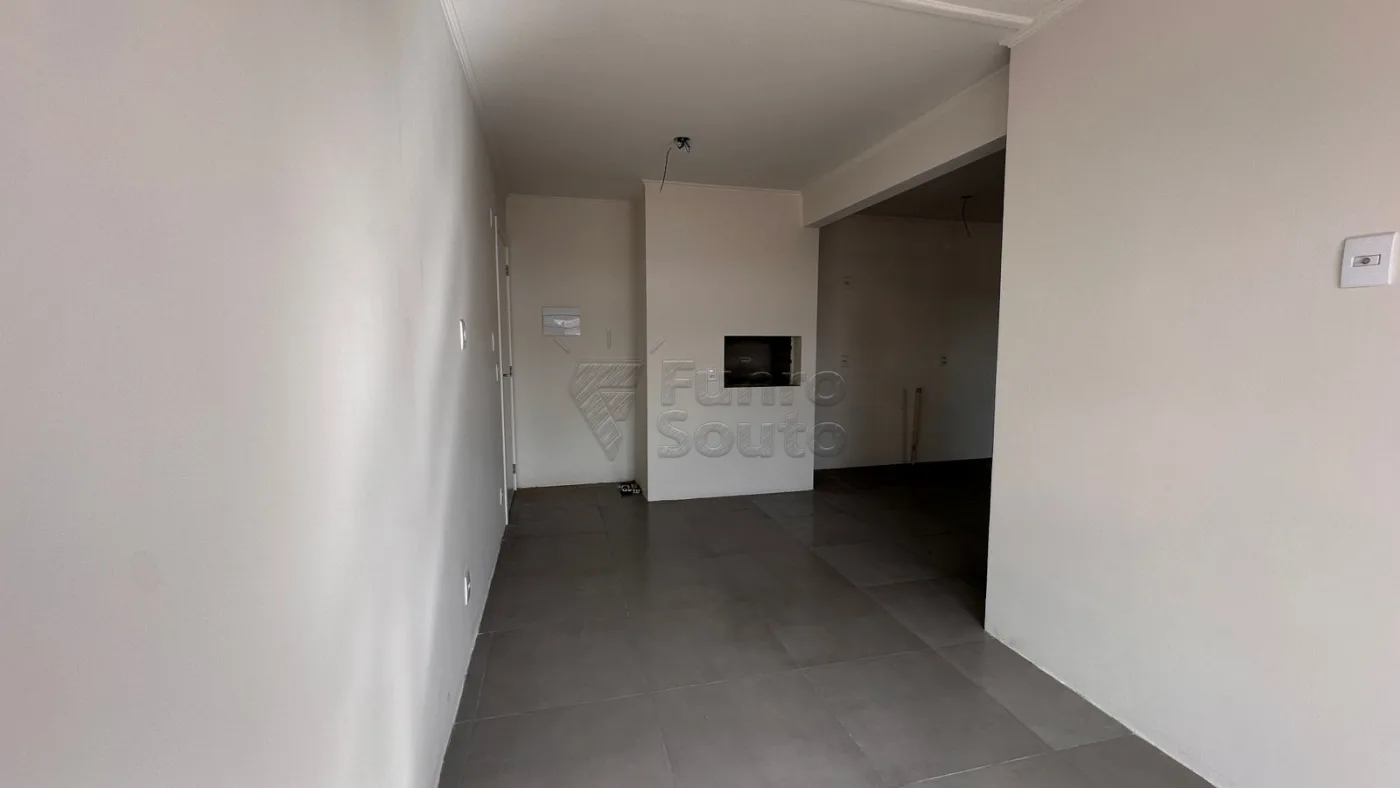 Comprar Apartamento / Padr&atilde;o em Pelotas R$ 289.000,00 - Foto 1