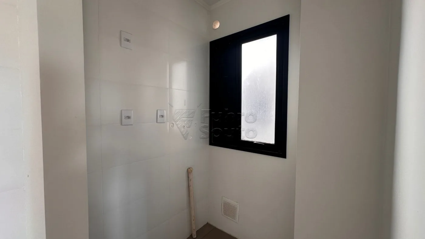 Comprar Apartamento / Padr&atilde;o em Pelotas R$ 289.000,00 - Foto 9