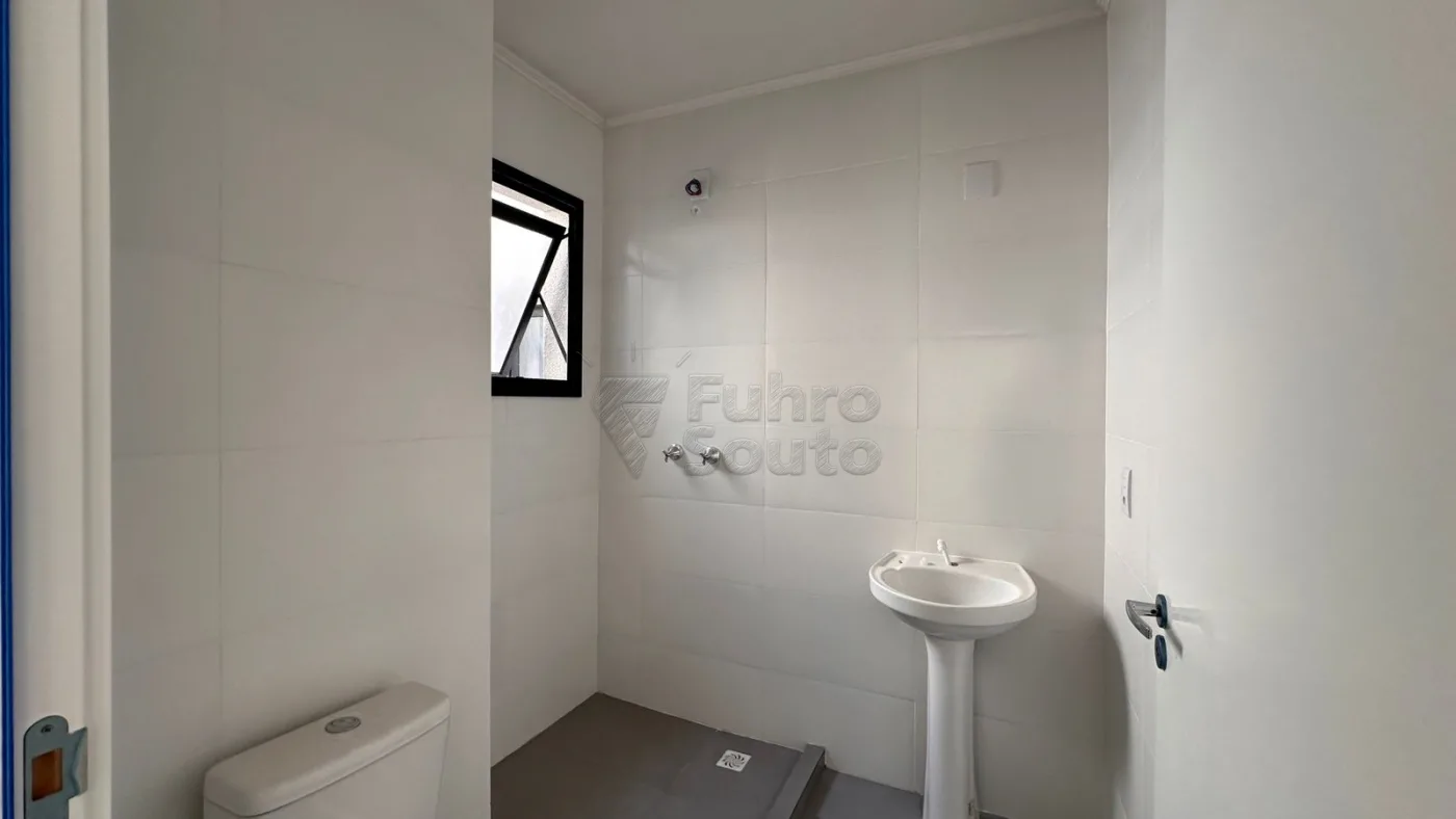 Comprar Apartamento / Padr&atilde;o em Pelotas R$ 289.000,00 - Foto 8