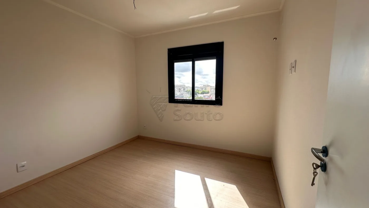 Comprar Apartamento / Padr&atilde;o em Pelotas R$ 289.000,00 - Foto 6