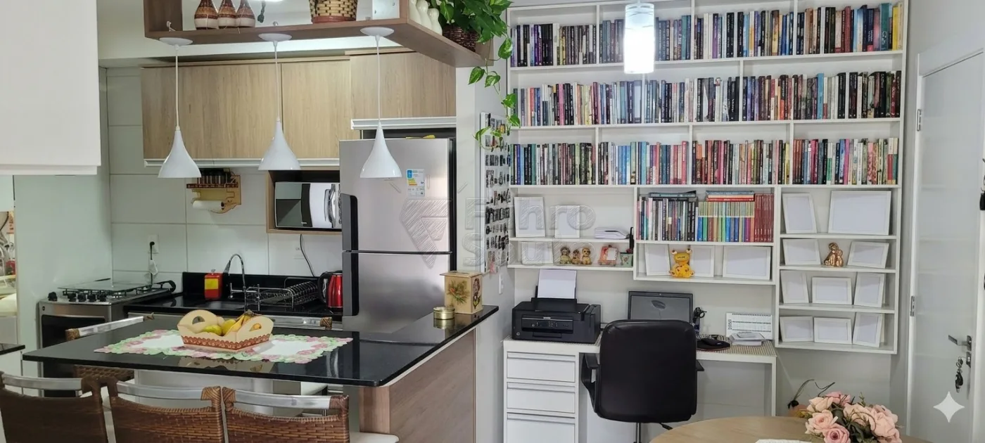 Comprar Apartamento / Padr&atilde;o em Pelotas R$ 277.000,00 - Foto 3