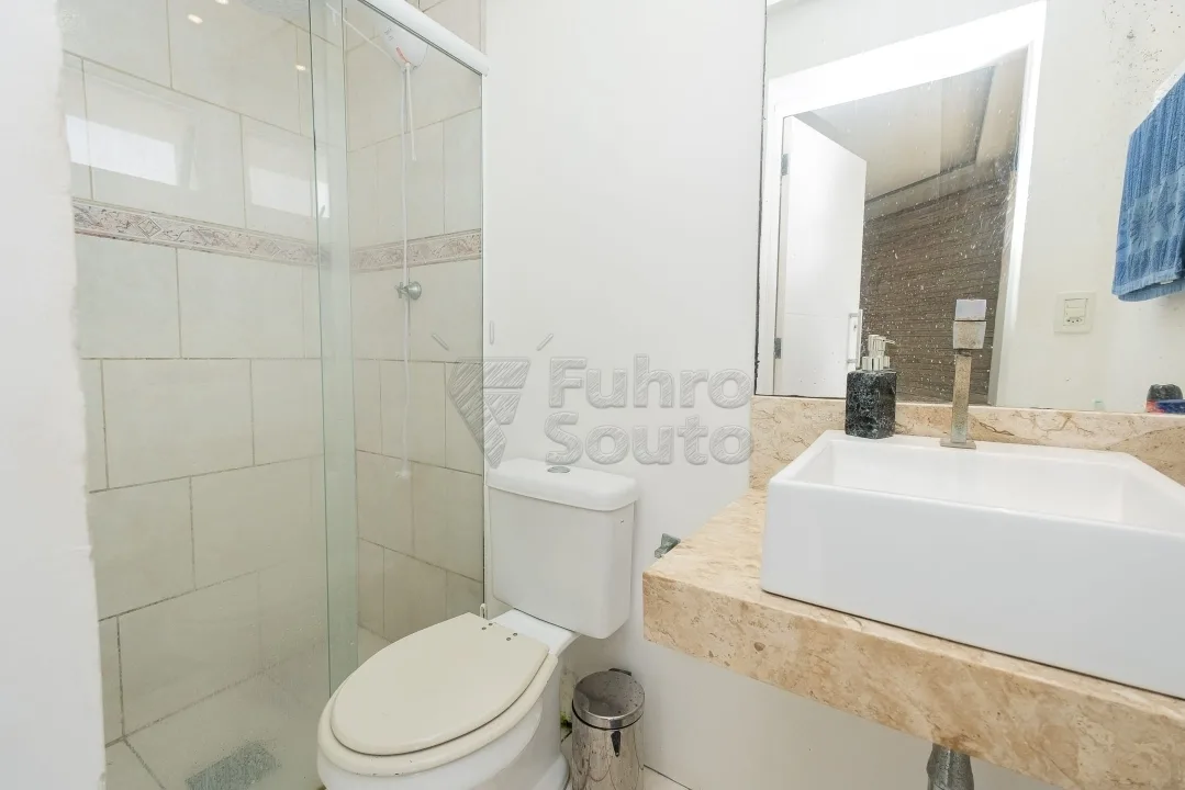 Comprar Casa / Padr&atilde;o em Pelotas R$ 695.000,00 - Foto 15