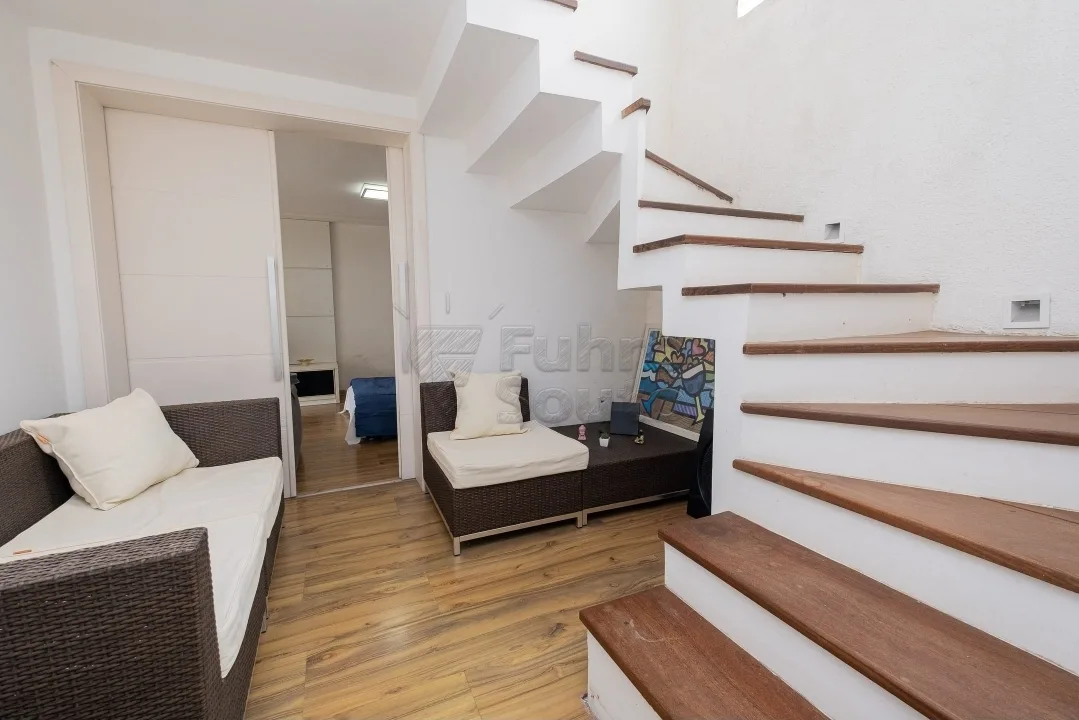 Comprar Casa / Padr&atilde;o em Pelotas R$ 695.000,00 - Foto 17