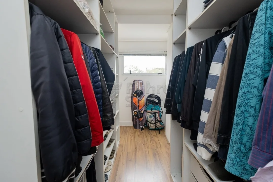 Comprar Casa / Padr&atilde;o em Pelotas R$ 695.000,00 - Foto 20