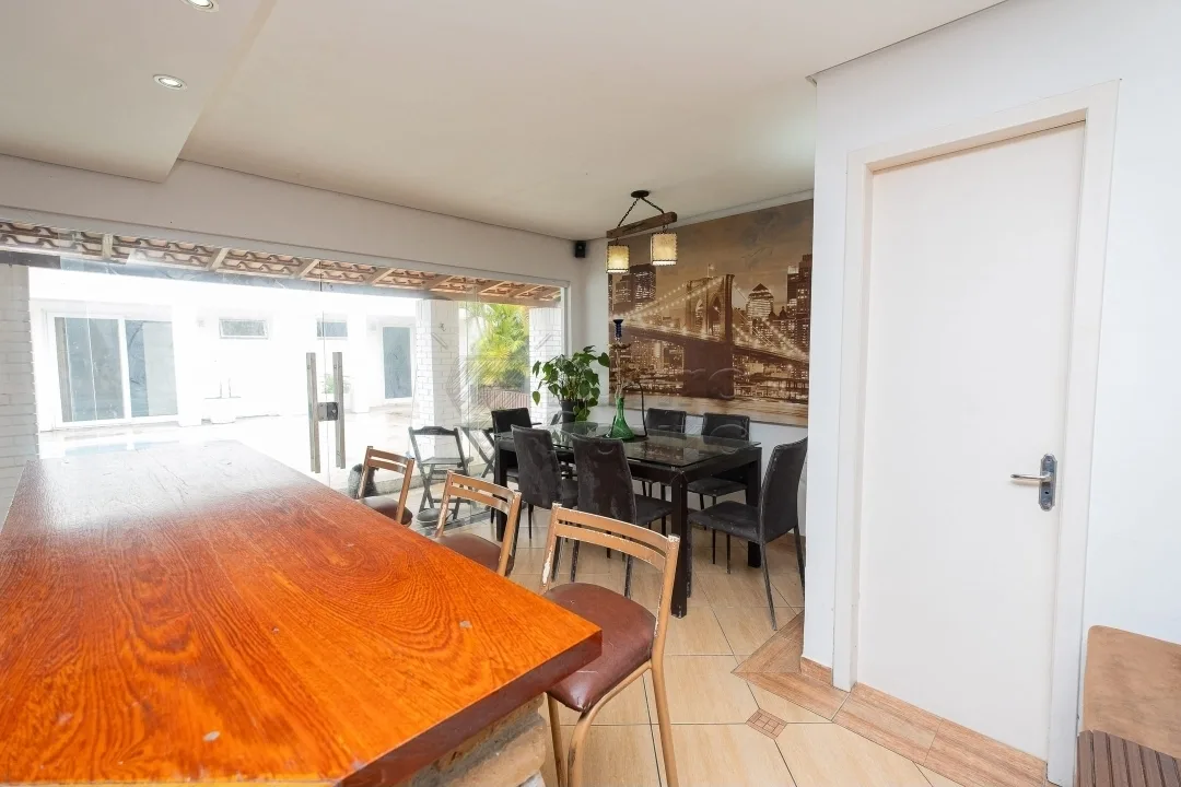 Comprar Casa / Padr&atilde;o em Pelotas R$ 695.000,00 - Foto 18