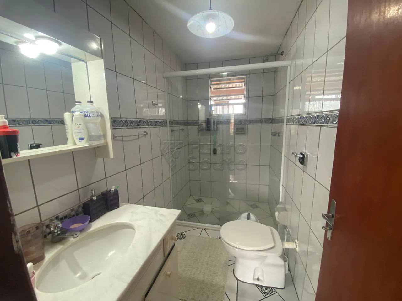 Comprar Casa / Padr&atilde;o em Pelotas R$ 790.000,00 - Foto 10