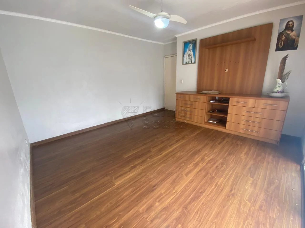 Comprar Casa / Padr&atilde;o em Pelotas R$ 790.000,00 - Foto 15