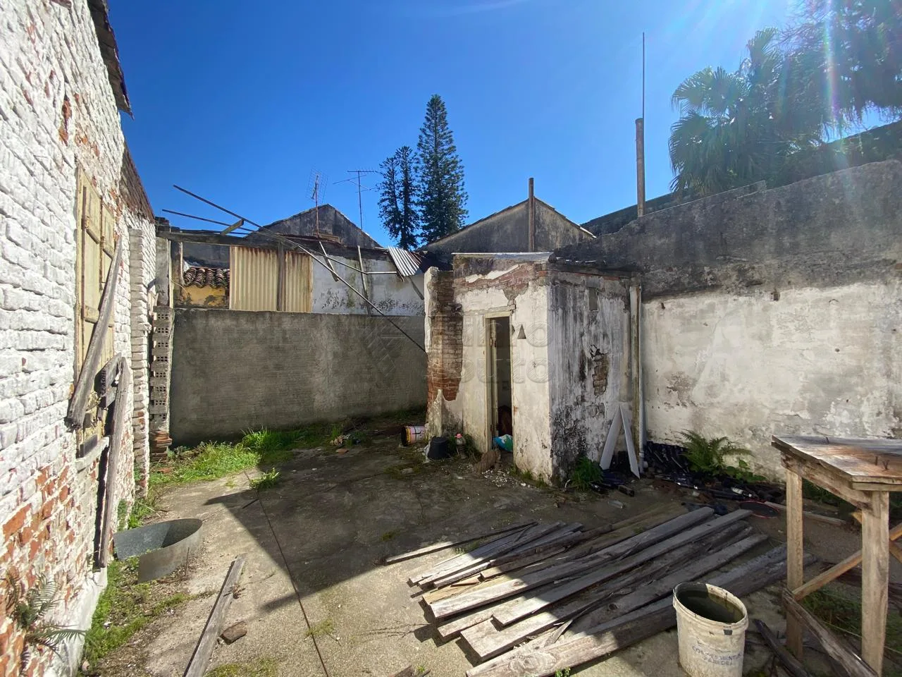 Comprar Terreno / Padr&atilde;o em Pelotas R$ 550.000,00 - Foto 4