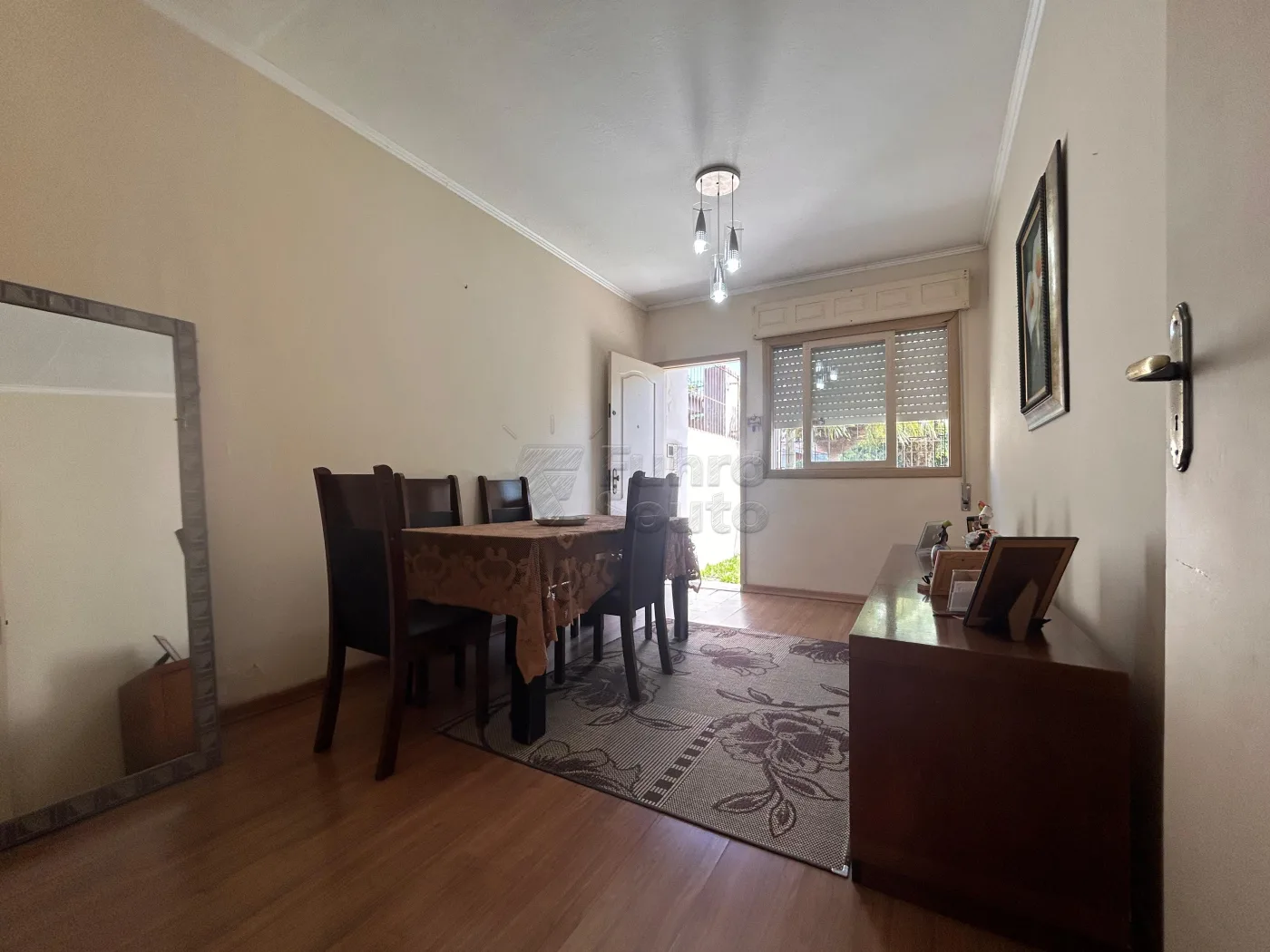 Comprar Casa / Padr&atilde;o em Pelotas R$ 430.000,00 - Foto 1
