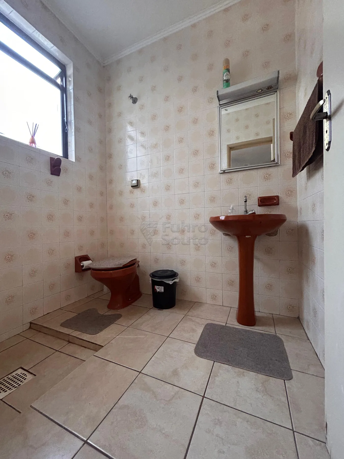 Comprar Casa / Padr&atilde;o em Pelotas R$ 430.000,00 - Foto 19
