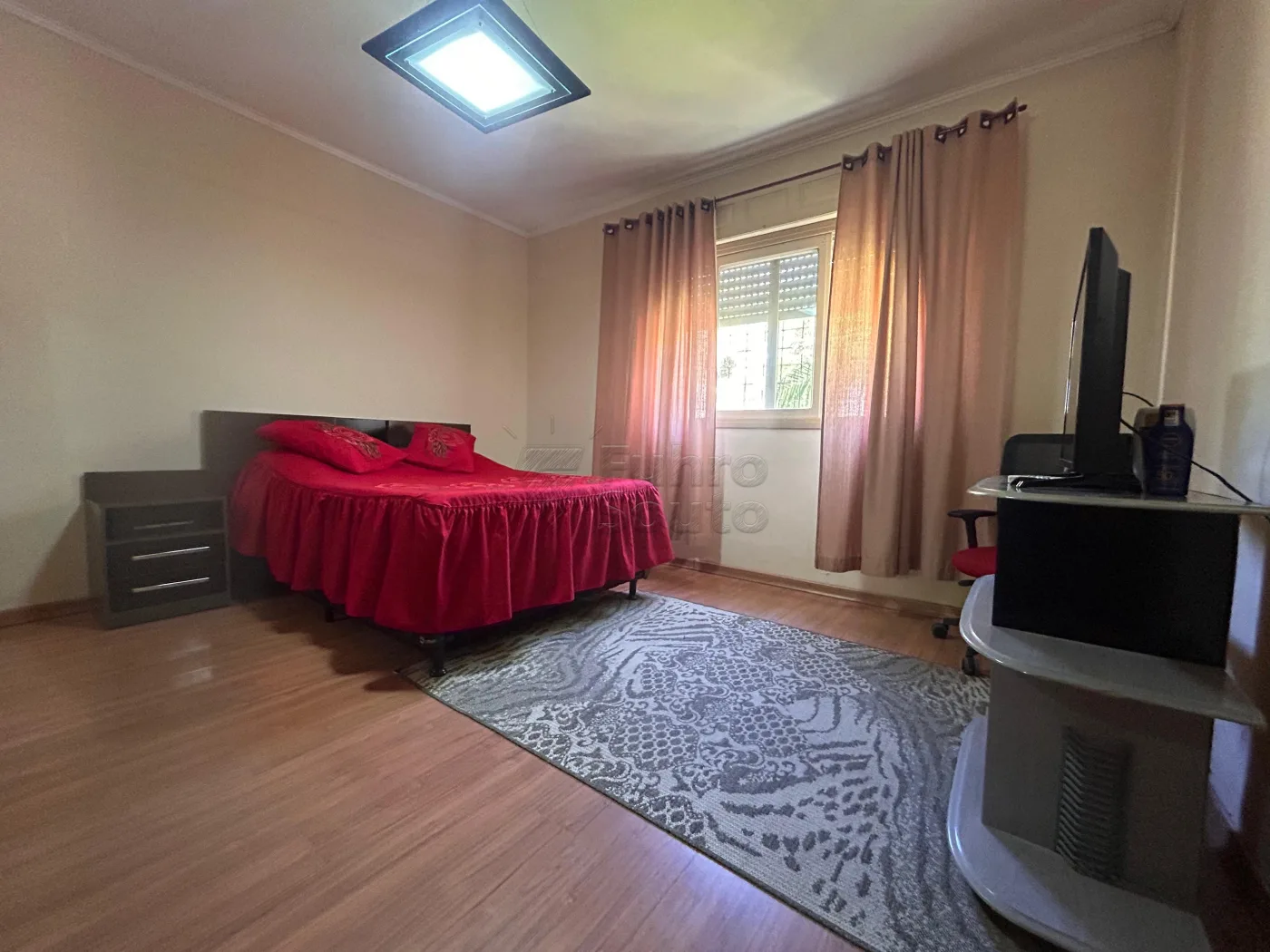 Comprar Casa / Padr&atilde;o em Pelotas R$ 430.000,00 - Foto 11