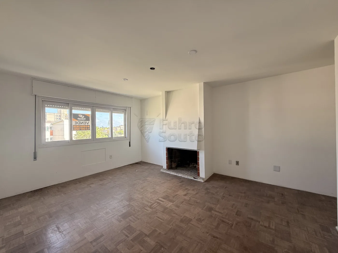 Comprar Apartamento / Padr&atilde;o em Pelotas R$ 360.000,00 - Foto 1