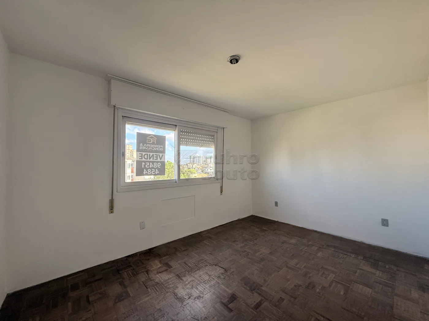 Comprar Apartamento / Padr&atilde;o em Pelotas R$ 360.000,00 - Foto 8