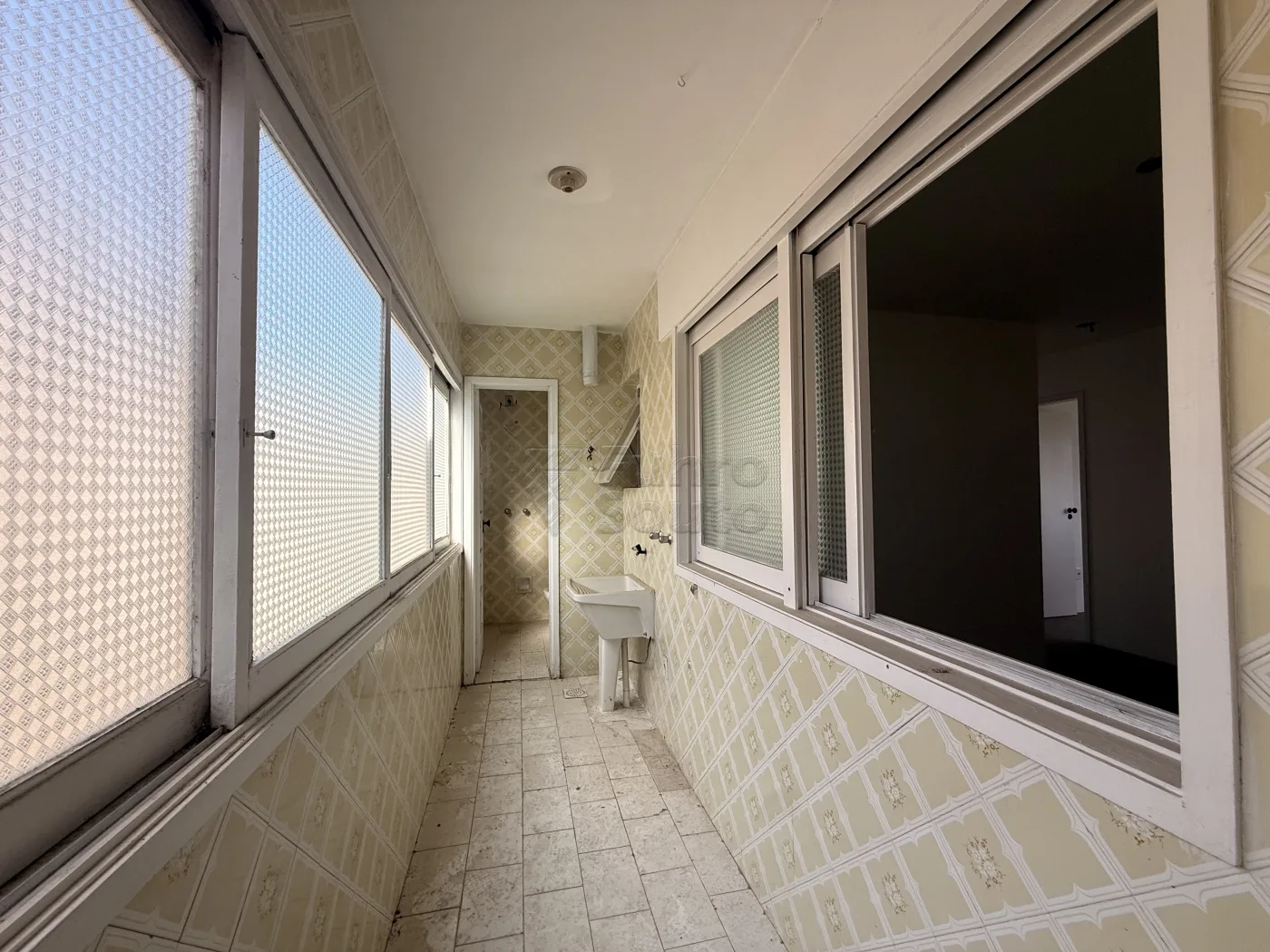 Comprar Apartamento / Padr&atilde;o em Pelotas R$ 360.000,00 - Foto 15